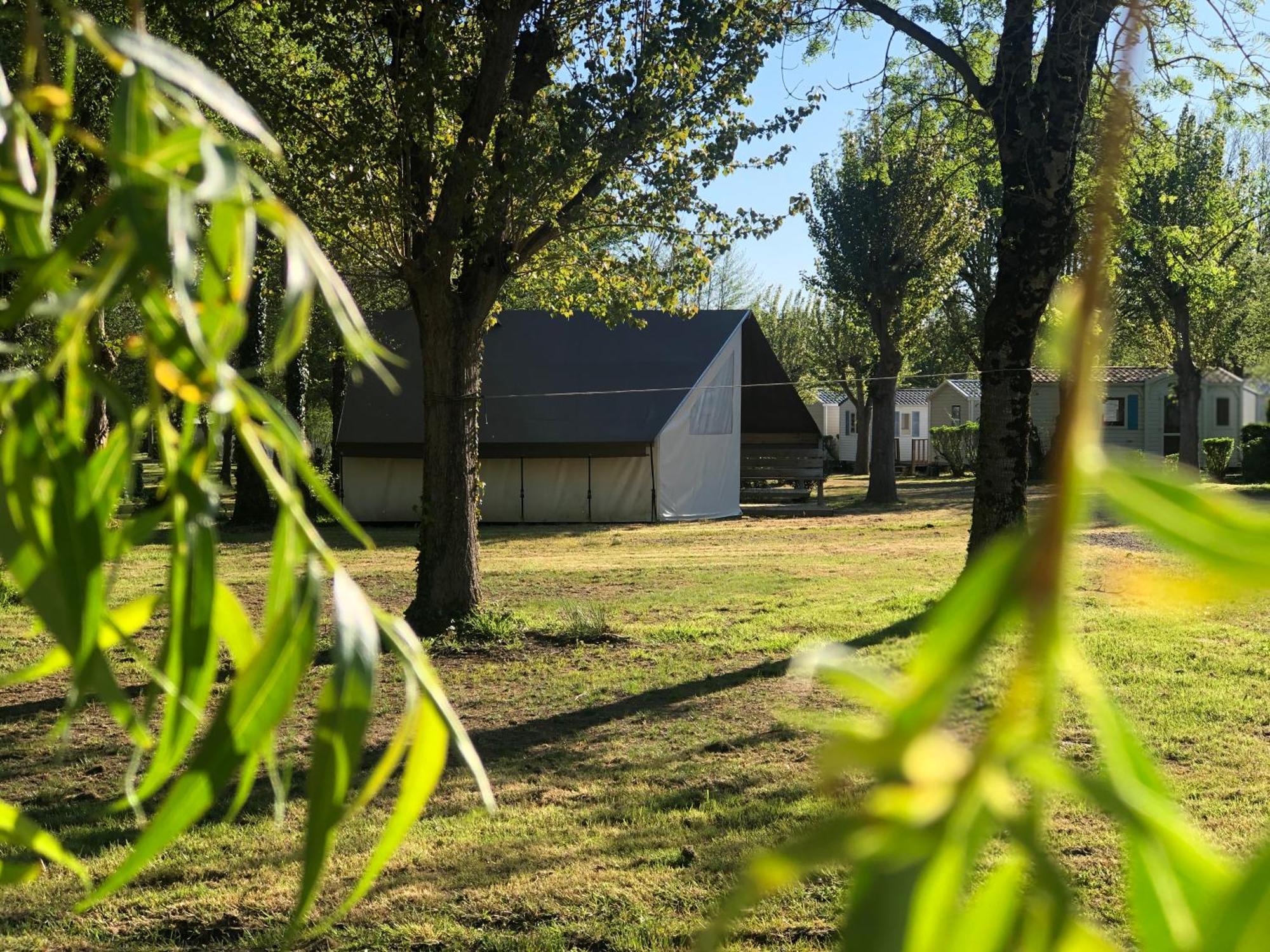 Camping Les Mancellieres Avrillé 외부 사진